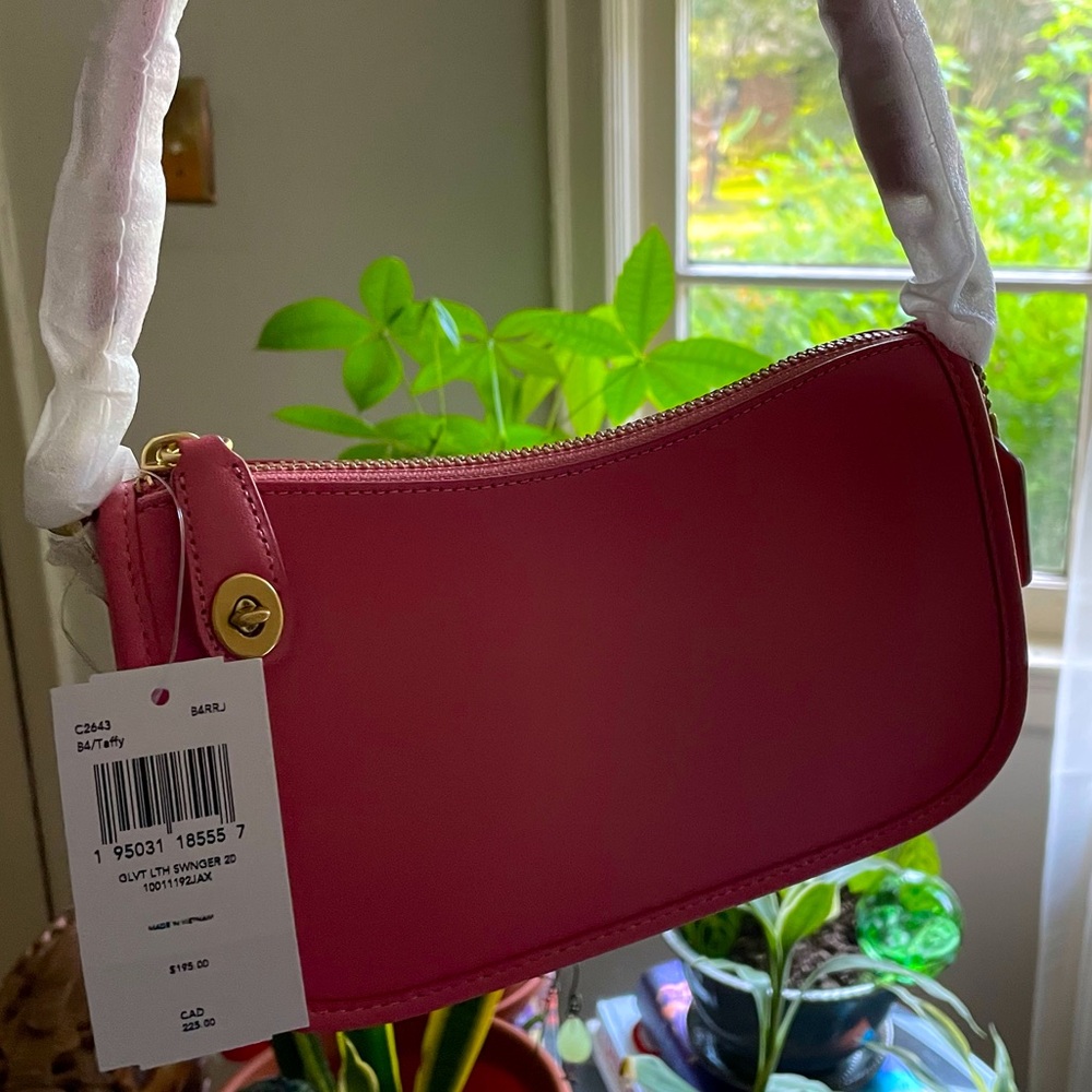 💕 Mini COACH bag NWT 💕